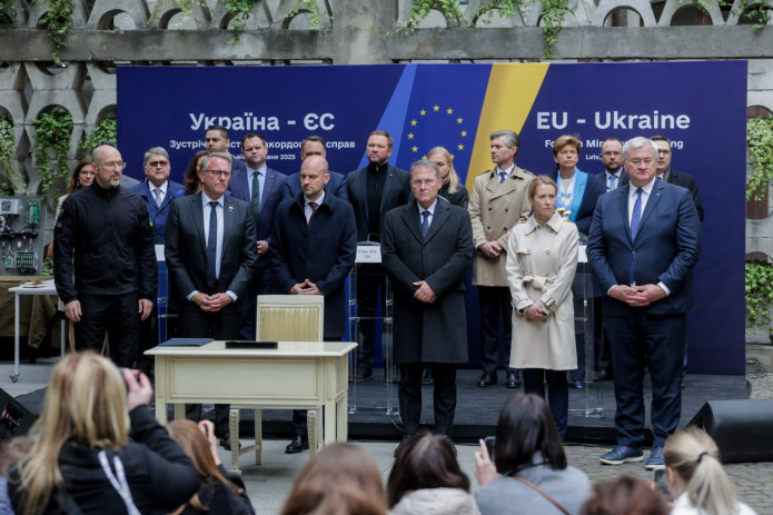Yevropa Ittifoqi Ukraina qurollari uchun Rossiya daromadlaridan 1 mlrd yevro ajratadi
