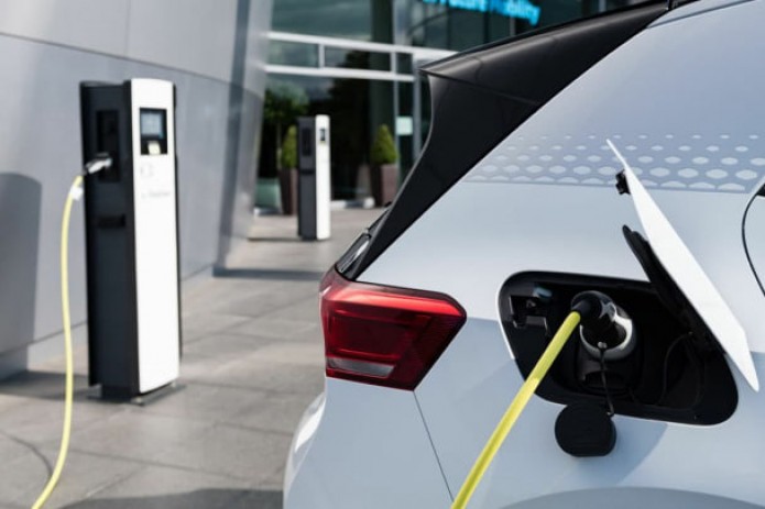 Toshkentda elektromobillarni quvvatlantirish stansiyalari ishini muvofiqlashtiruvchi operator paydo bo‘ladi