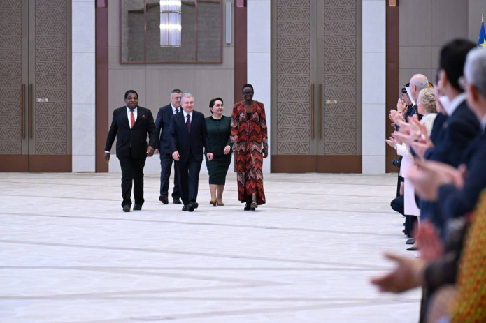 Prezident sun’iy intellektdan foydalanish etikasi bo‘yicha namunaviy qonun ishlab chiqishni taklif qildi
