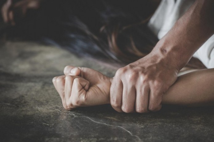 Oriq qiz eshak videoda sikiladi Kavkazda gey jinsiy aloqa