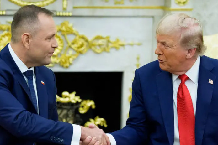 Трамп: АҚШ Полшада қўшинларини сақлаб қолади ва ҳаттоки уларни кўпайтириши мумкин