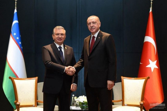 В Баку состоялась встреча Президентов Узбекистана и Турции