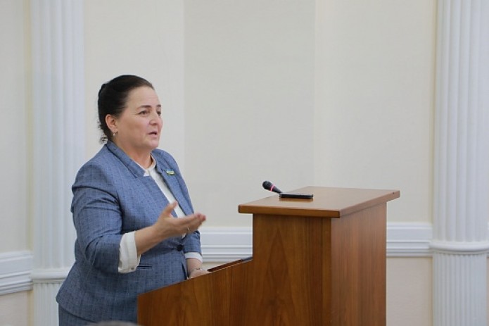 Депутат Максуда Ворисова: договоры об оказании коммунальных услуг должны быть полностью пересмотрены