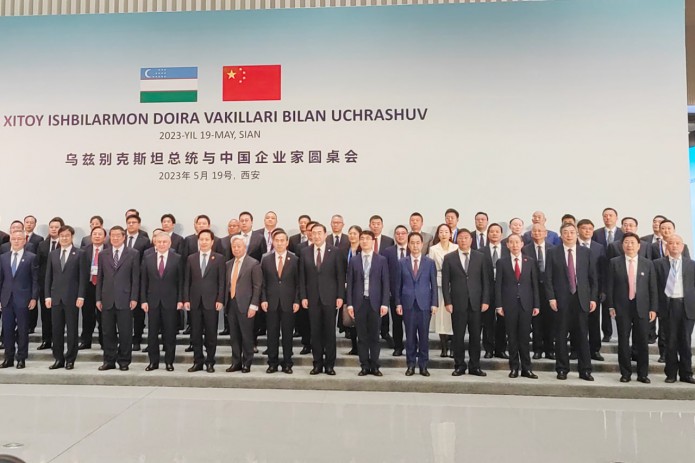 Huawei katta vitse-prezidenti Sian shahrida O‘zbekiston prezidenti bilan bo‘lib o‘tgan davra suhbatida ishtirok etdi