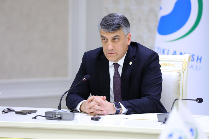 «Imperialistik ramzlarga muhabbat milliy tahdid sifatida baholanishi kerak» – Alisher Qodirov