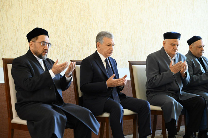 Davlat rahbari marhum Ismoil Jo‘rabekov oilasiga hamdardlik bildirdi