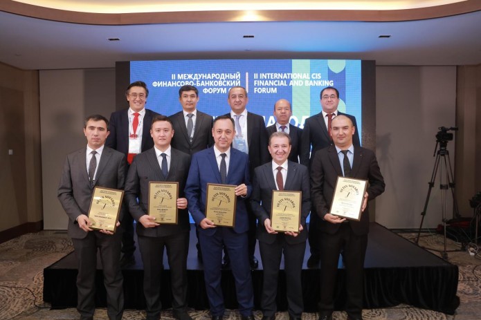 Sug‘urta sohasining eng yaxshi tashkilot va mutaxassislariga “Oltin soyabon” jamoat mukofotini topshirish marosimi bo‘lib o‘tdi