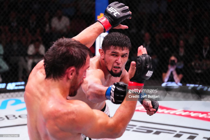 UFC. Nursulton Ro‘ziboyev navbatdagi g‘alabasini qo‘lga kiritdi
