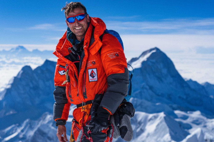 Britaniyalik alpinist Everestga chiqish bo‘yicha rekord o‘rnatdi