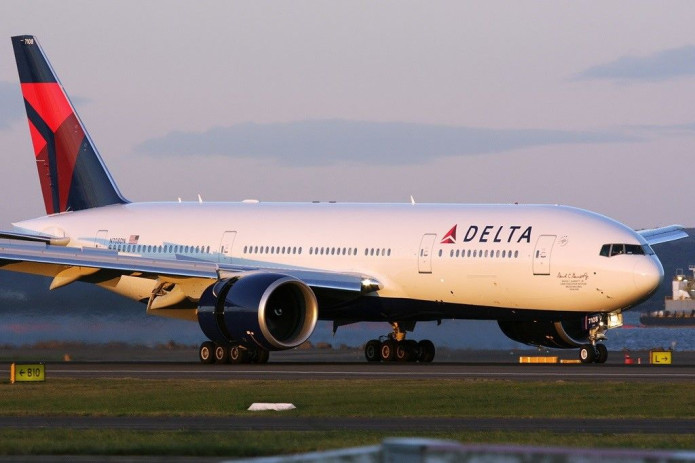 Los Anjeles aeroportida ikkita samolyot to‘qnashib ketishiga bir baxya qoldi