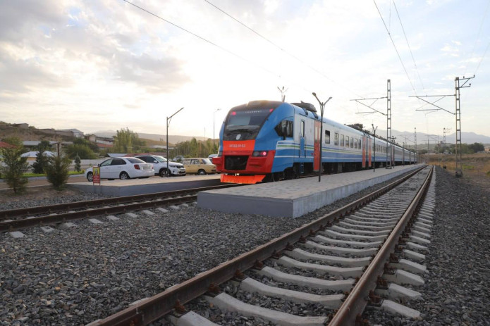 "Parkent – Toshkent – Parkent" yo‘nalishida shaharlararo elektropoyezd qatnovi yo'lga qo'yildi