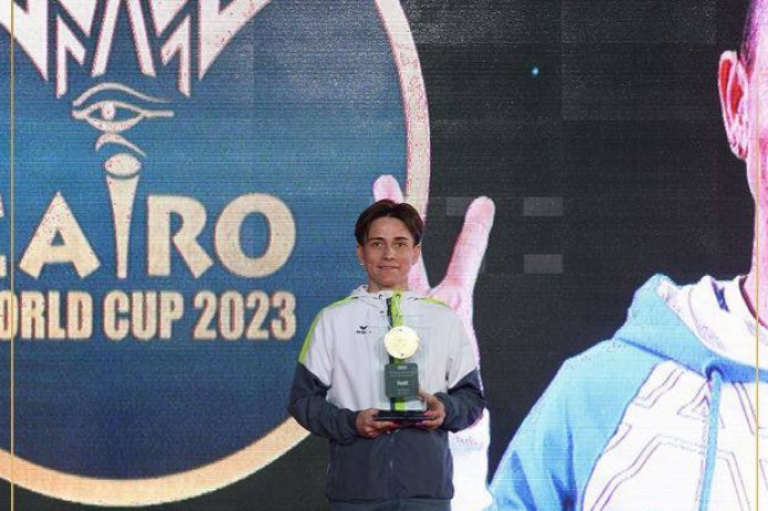 Oksana Chusovitina tayanib sakrash dasturida eng yaxshi sportchi deb e’lon qilindi