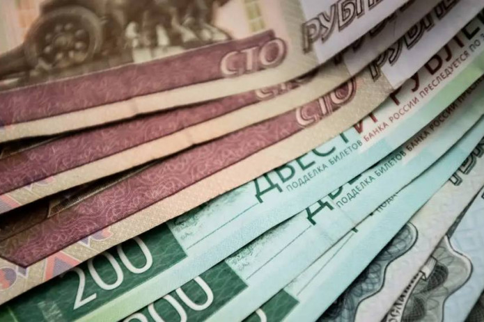 Rossiya iqtisodiyoti urushdan bo'g'ilmoqda - Bloomberg