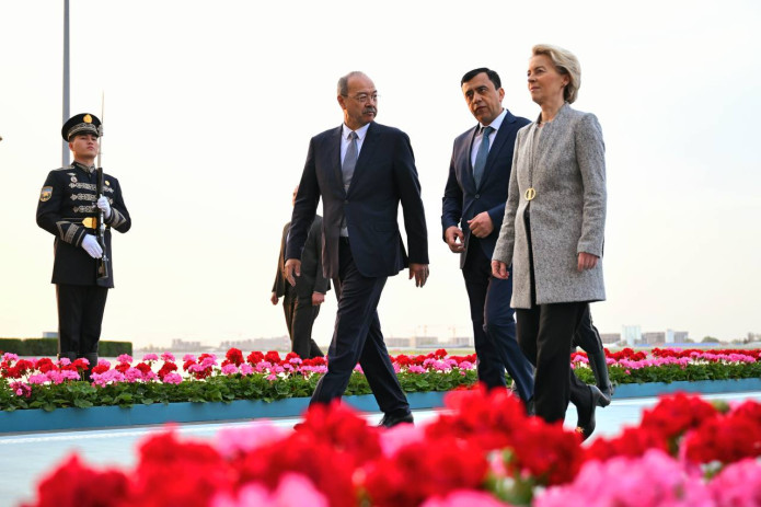 Yevropa komissiyasi Prezidenti Ursula fon der Lyayen Samarqandga keldi