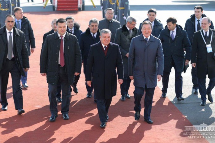 Президент Шавкат Мирзиёев прибыл в Казахстан