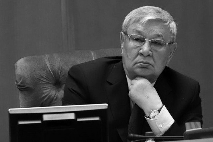 Президент выразил соболезнования в связи с кончиной Мусы Ерниязова