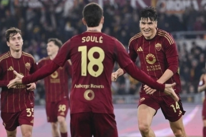 Shomurodov “Roma”da yana 2 yil o‘ynaydi – insayder