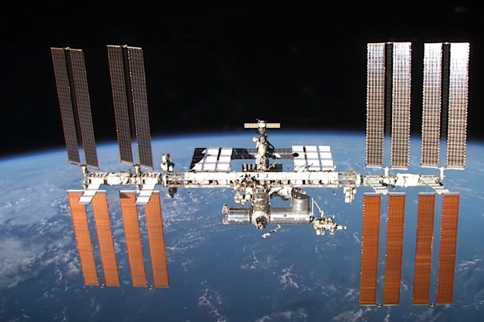 SpaceX Xalqaro kosmik stansiyani orbitadan olib chiquvchi qurilma yaratadi