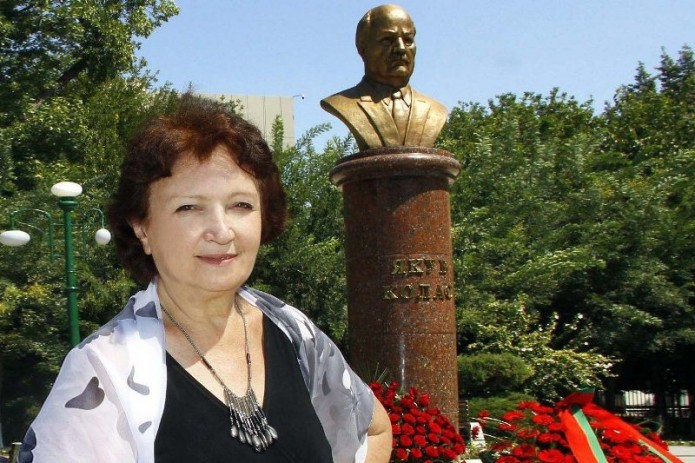 Tashkent opens monument to Belarusian writer Yakub Kolas