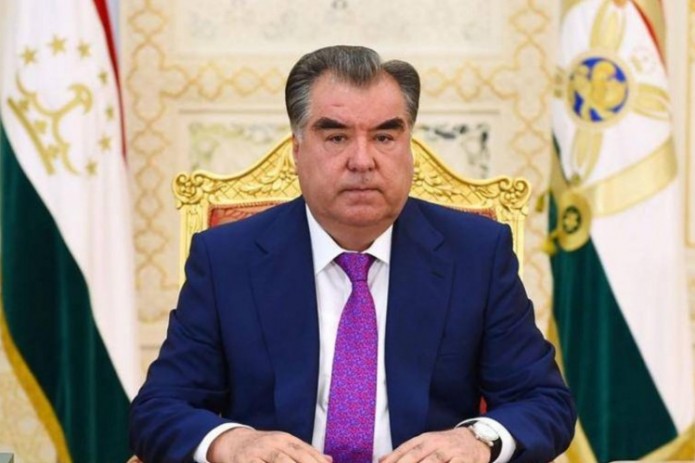 Emomali Rahmon tojikistonliklarni dabdabali isrofgarchilikni bas qilishga chaqirdi