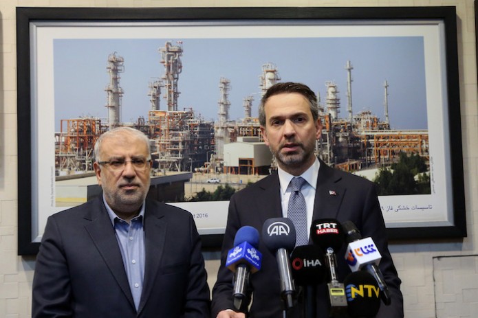 Turkiya Rossiyaga qaramlikni kamaytirish uchun AQSh kompaniyalari bilan LNG shartnomasini tuzishni rejalashtirmoqda