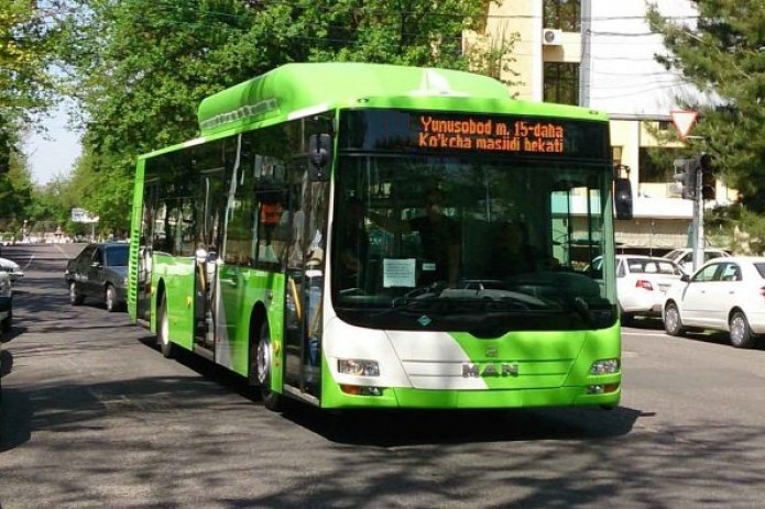 В Ташкенте ввели электронные проездные карты для автобусов