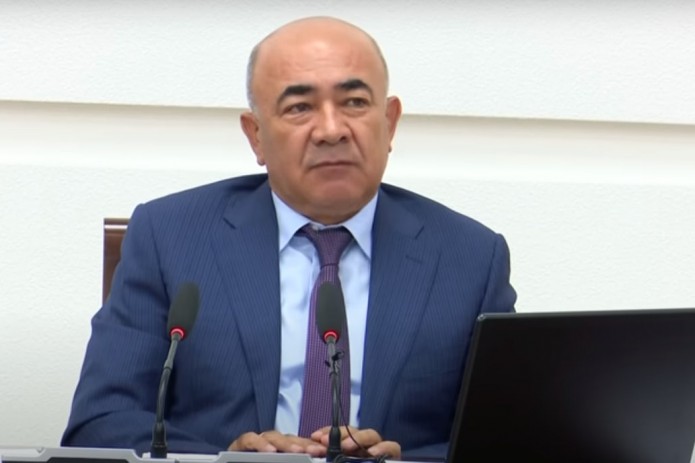 "Kechirasiz-u, yer sotishni kasb qilgan bo‘lsa, qarorni "poddelka" qilishni kasb qilgan bo‘lsa" — Zoyir Mirzayev Qibray tumanidagi "tozalash" ishlarining sababini ochiqladi
