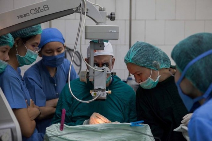 Israeli ophthalmologists to conduct free surgery in Uzbekistan