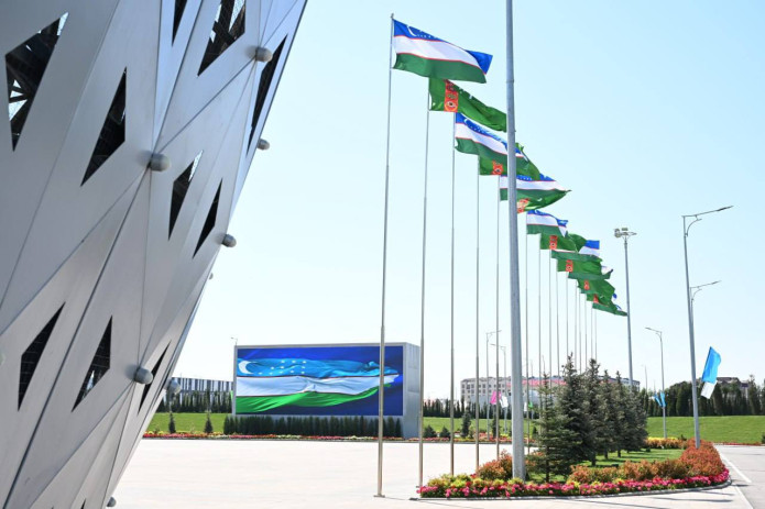 Prezident Shavkat Mirziyoyev Samarqand shahriga keldi