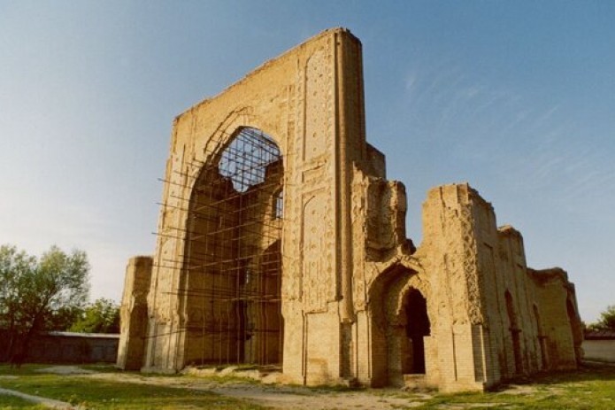Spaniards will not build hotel at historical monument "Ishratkhana" in Samarkand as citizens criticize this idea