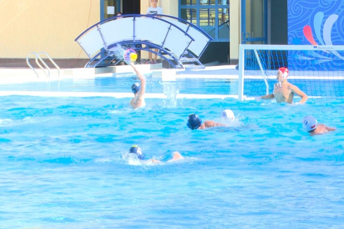 Сборная Узбекистана по водному поло удачно начала чемпионат Азии