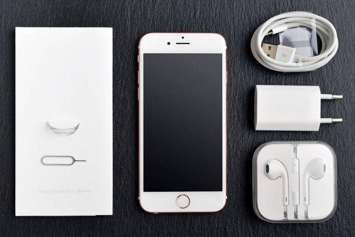Янги iPhone’лар қулоқчинсиз ва қувват адаптерисиз чиқарилиши мумкин