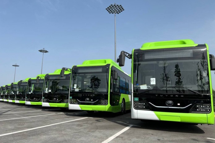 Semiz etuk erkaklar porno video