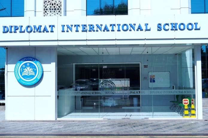 Узпромстройбанк организовал пресс-тур в школу “Diplomat international school”