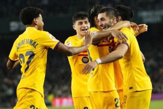 Какой матч отменен. Россия греция евро 2012. Лига европы – локомотив. Спорт/россия 2/матч тв. Российские футболисты.