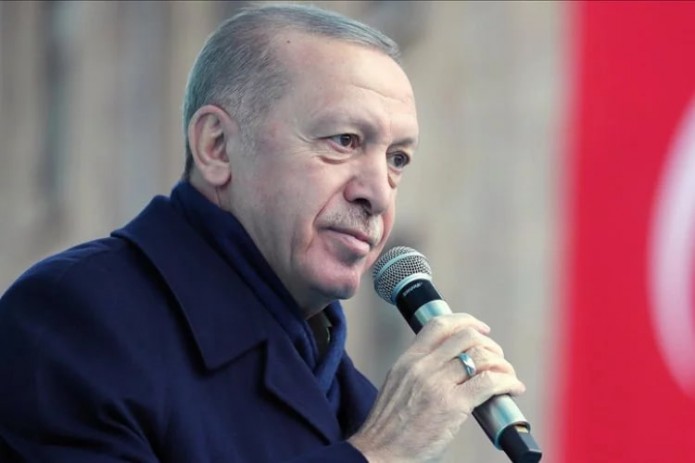 Erdog‘an xursand, Qilichdaro‘g‘li norozi: Turkiya hukumati prezidentlik saylovida Rejep Tayyip Erdog'an g'alaba qozonganini e'lon qildi