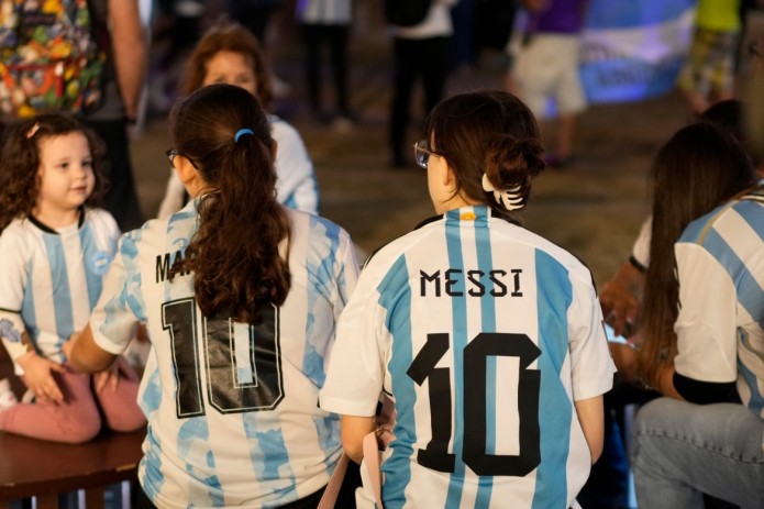 “Adidas” Messi ismi tushirilgan futbolkalarga bo‘lgan talabni qondira olmayapti