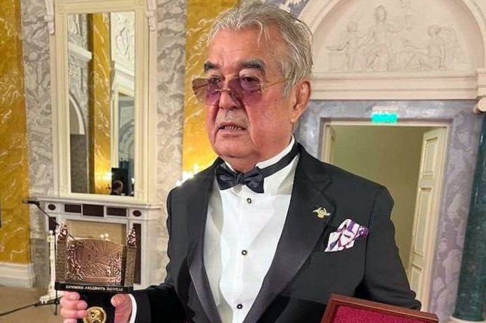 Salim Abduvaliev receives Ludwig Nobel Prize