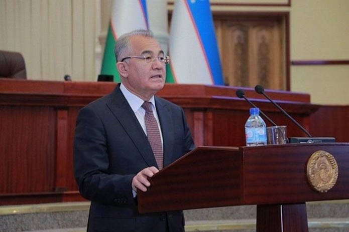 "Biz o'zimiz hal qilyapmiz" - Akmal Saidov Konstitutsiyaga kiritiladigan o‘zgartirishlar muhokamasining muddati 10 kunga uzaytirilganligiga izoh berdi