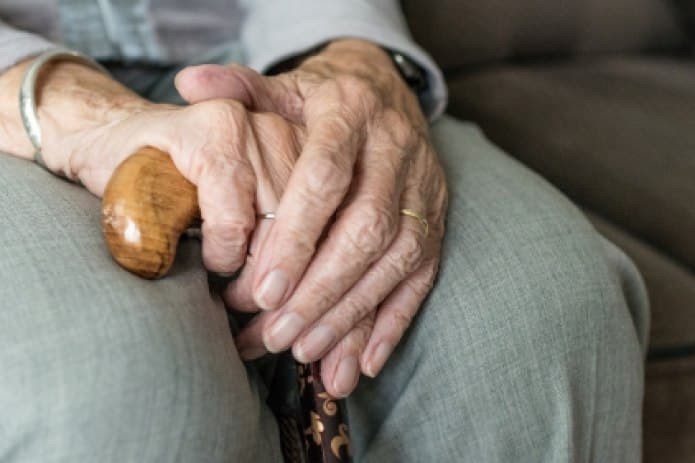 Пенсионеры-долгожители от 100 лет и старше получат надбавку к пенсии в 100% размере