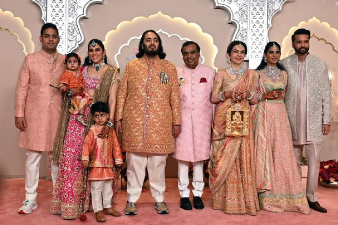 Milliarder Mukesh Ambani sulolasi Osiyodagi eng badavlat oilaga aylandi