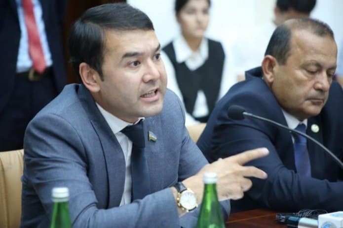 Расул Кушербаев раскритиковал предложение UzAuto Motors о продаже автомобилей с неполной комплектацией