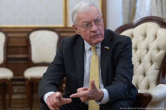 AQSH maxsus elchisi NATOning sharqqa kengayishi to‘xtashini istisno etmadi