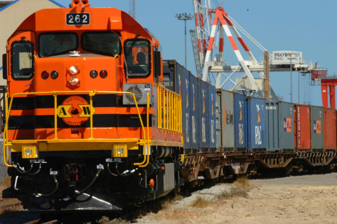 Logistikada yangi bosqich: O‘zbekiston temir yo‘llari orqali yuk tashish hajmi oshiriladi