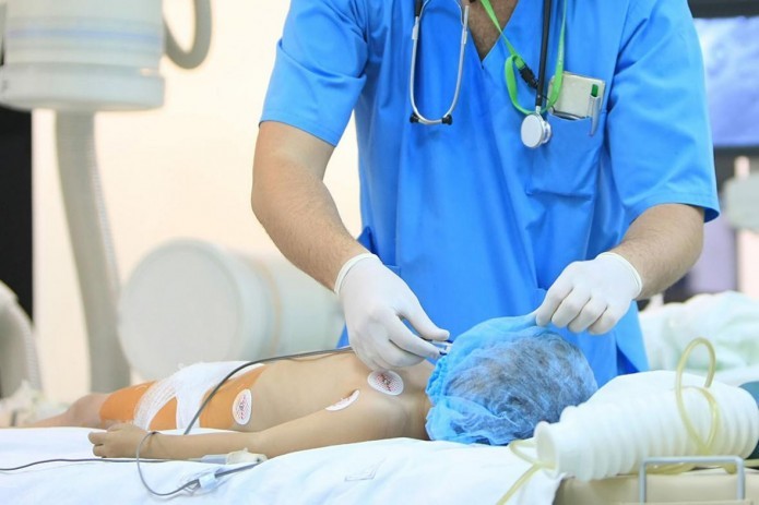 Israeli cardiologists conduct successful heart surgery of Uzbek child