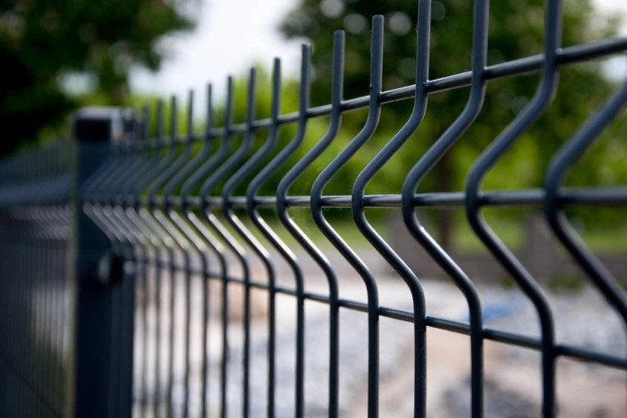 Toshkent yo‘llari o‘rtasida panjaralar qayta o‘rnatilgani yuzasidan poytaxt hokimiga deputatlik so‘rovi yuborildi