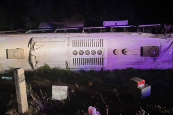 В Самарканде перевернулся автобус с 30 пассажирами