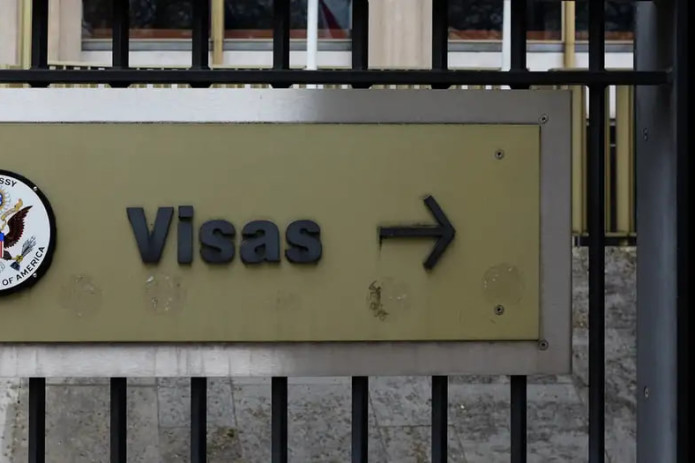 Qo'shma Shtatlar Rossiya va yana 74 ta davlat fuqarolari uchun vizalarni to'xtatib qo'yadi