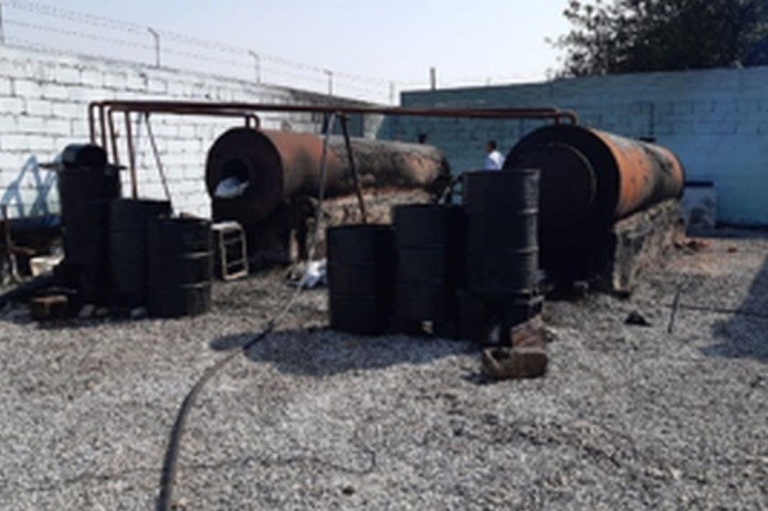 В Фергане пресечена деятельность подпольного цеха по переработке нефти