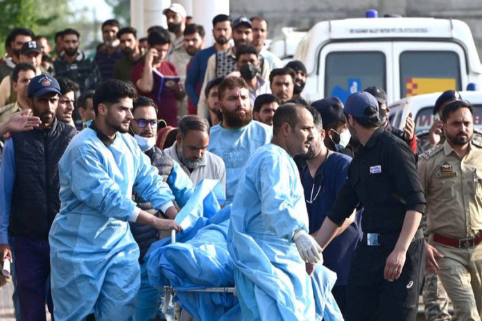 Hindistonda yuz bergan otishma oqibatida 25 nafar turist halok bo‘ldi